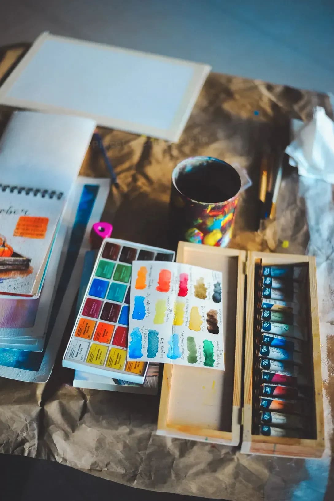 Venta de materiales básicos para pintura